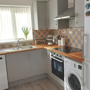 Comfortable 2 Bedroom House In Historic Apartment